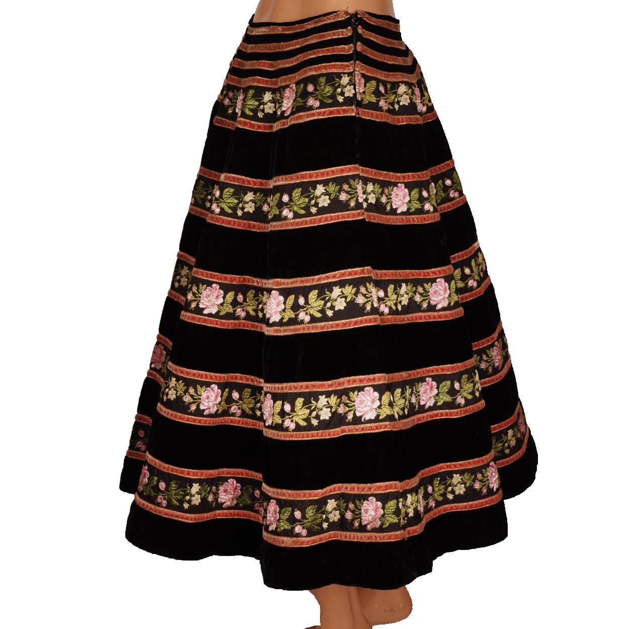 Vintage 1950s Pierre Balmain Velvet Circle Skirt with Rose Pattern ...